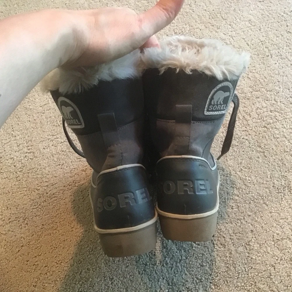Sorel‎ Tivoli II Charcoal Gray Suede Waterproof Faux Fur Lined Boots 6.5 37.5 LN